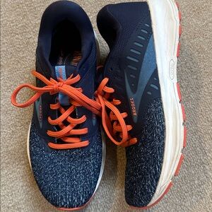 Brooks Size 6.5 womens sneakers tennis shoes Range 2 Neutral Cushion orange blue